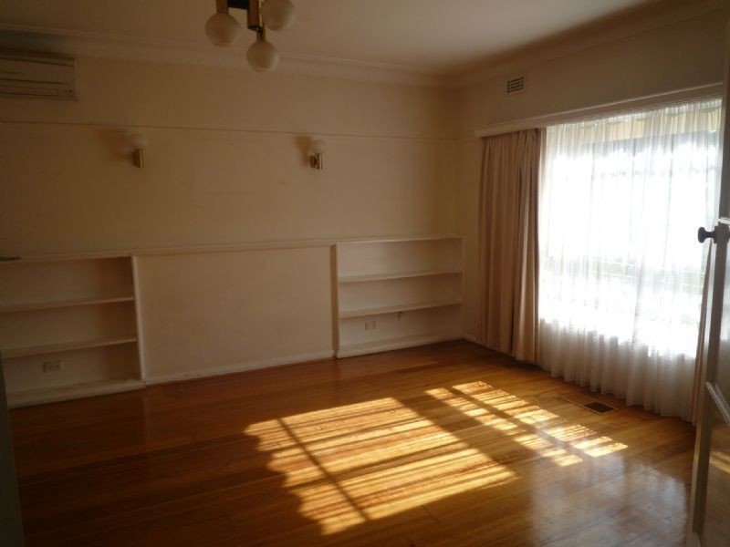 24 Hillview Avenue, Mount Waverley VIC 3149