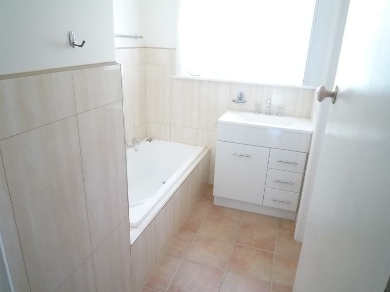 24 Hillview Avenue, Mount Waverley VIC 3149