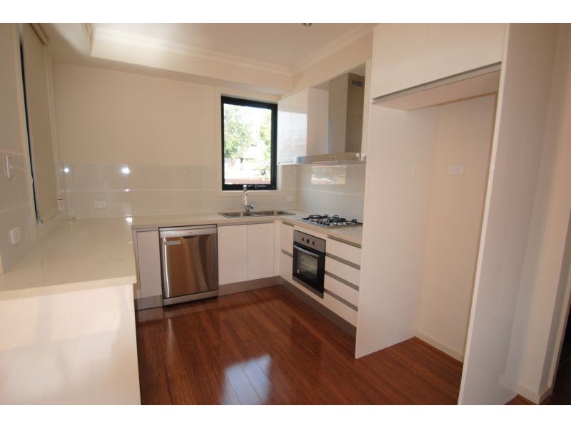 1/19-23 Hughes Street, Burwood VIC 3125