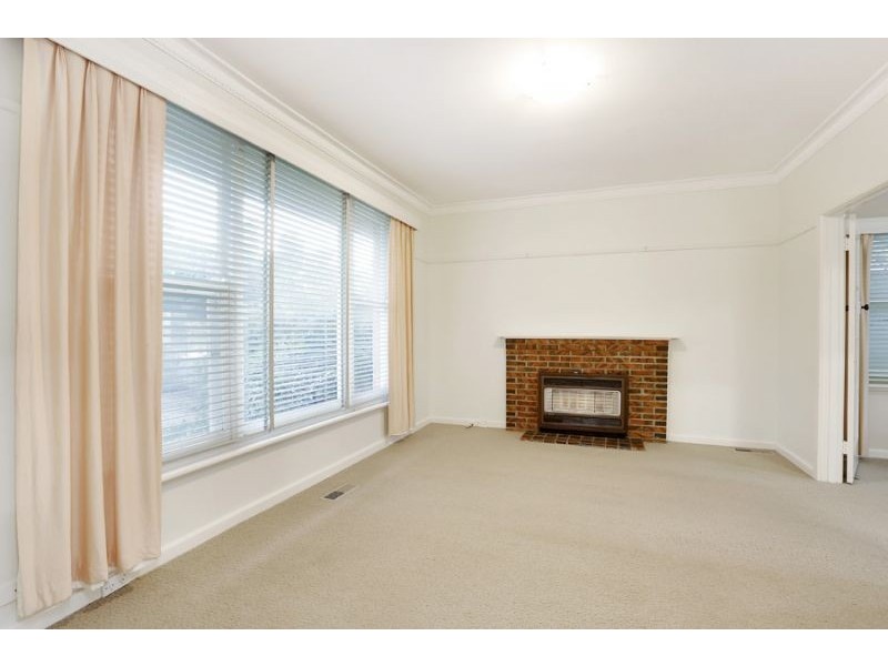 19 Grandview Road, Chadstone VIC 3148