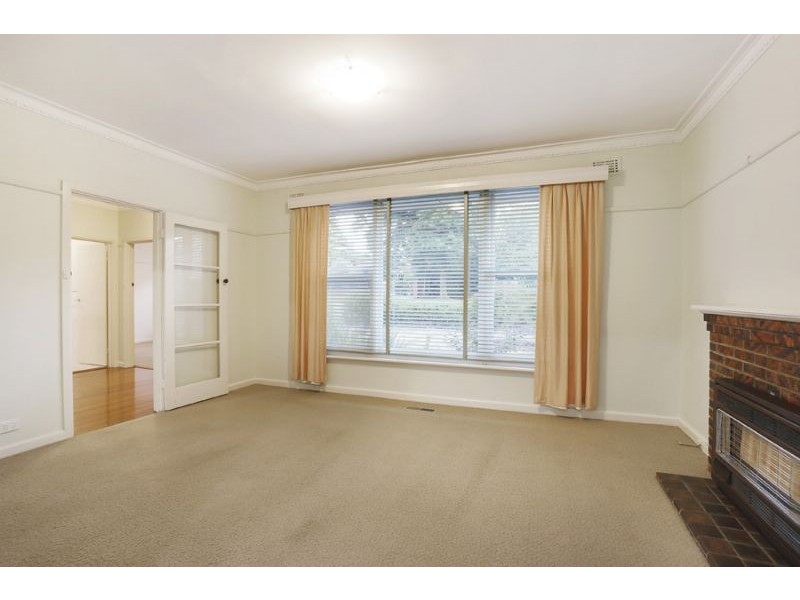 19 Grandview Road, Chadstone VIC 3148