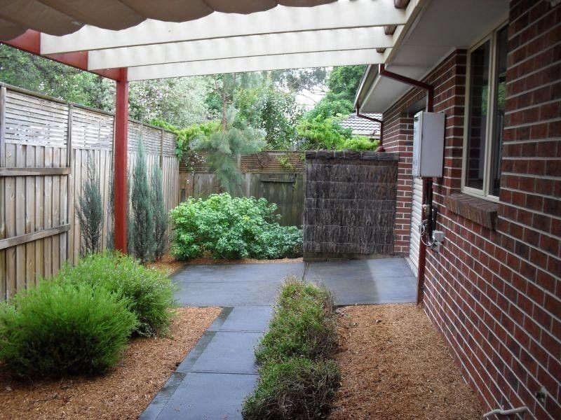 2/2 Maple Street, Bayswater VIC 3153