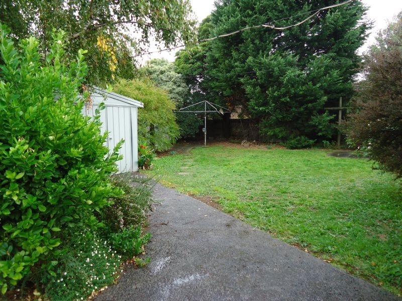 4 Moorea Court, Mount Waverley VIC 3149