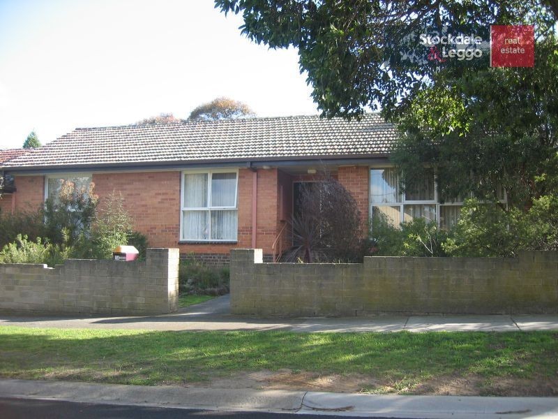 18 Amber Grove, Mount Waverley VIC 3149