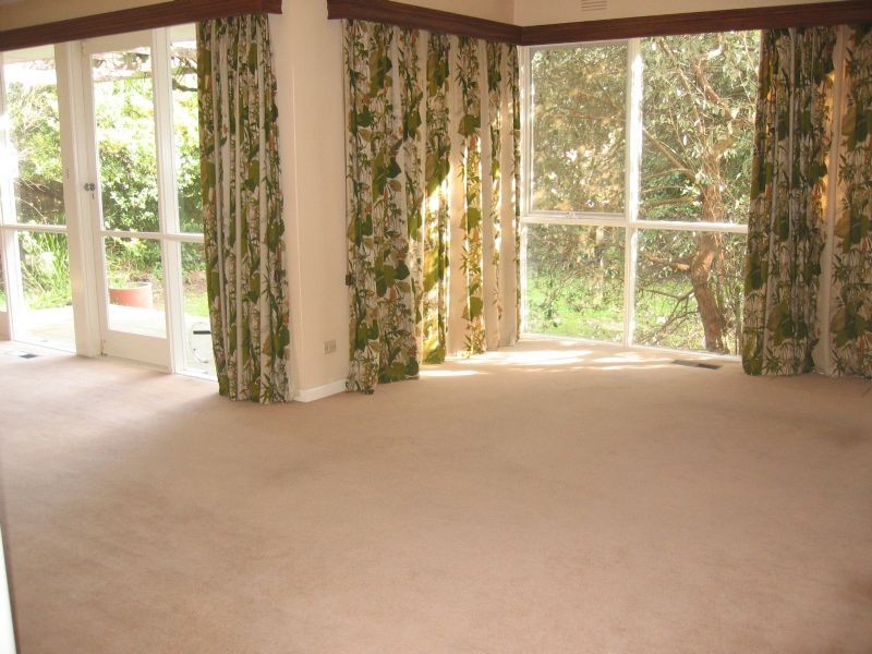 18 Amber Grove, Mount Waverley VIC 3149