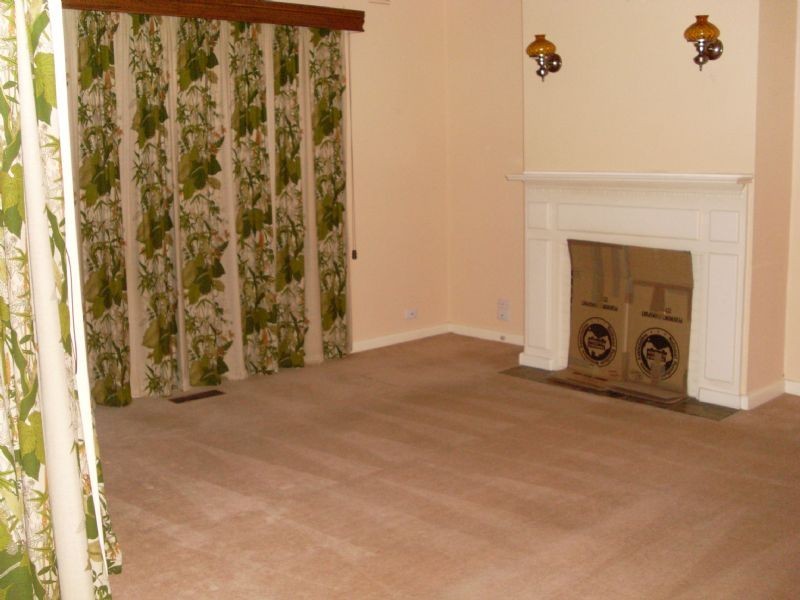 18 Amber Grove, Mount Waverley VIC 3149