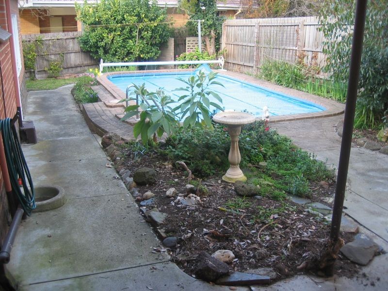 18 Amber Grove, Mount Waverley VIC 3149