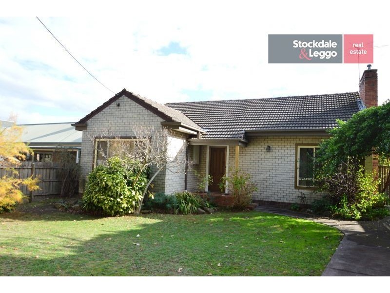 2A Maple Street, Blackburn VIC 3130