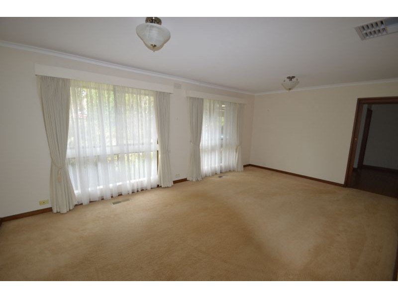 3 Crosby Drive, Glen Waverley VIC 3150