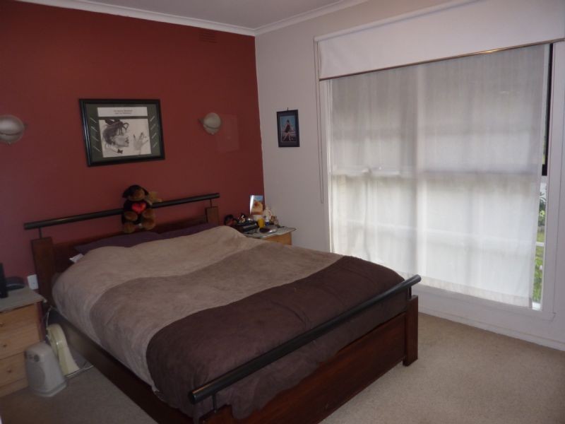 11 Garwain Parade, Glen Waverley VIC 3150