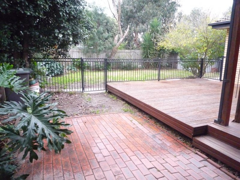 11 Garwain Parade, Glen Waverley VIC 3150