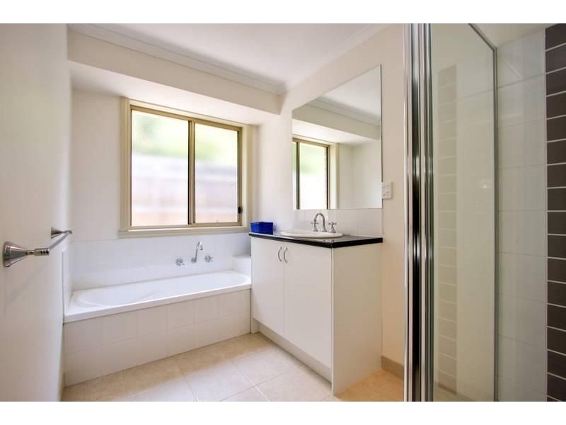 2/12 Bayswater Road, Croydon VIC 3136