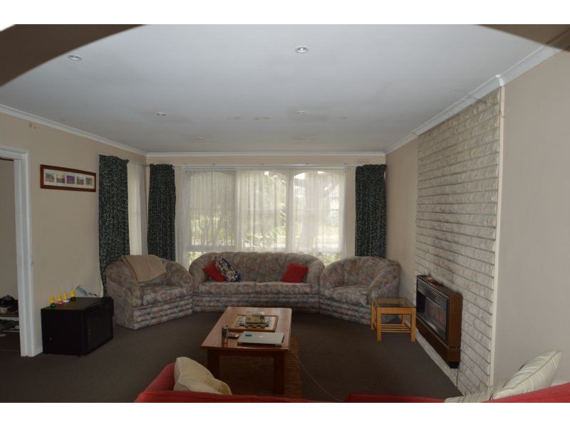 219 Brandon Park Drive, Wheelers Hill VIC 3150