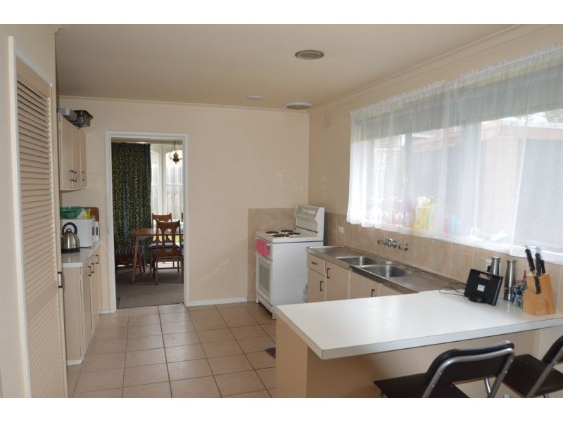 219 Brandon Park Drive, Wheelers Hill VIC 3150