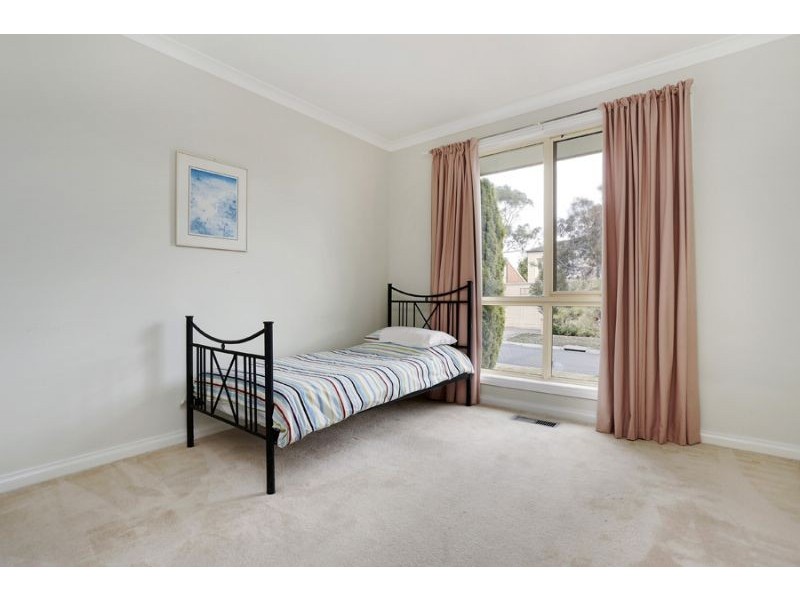 18 Clarke Place, Mount Waverley VIC 3149