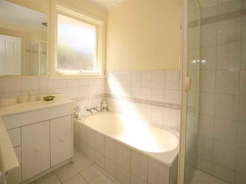 39 Saniky Street, Notting Hill VIC 3168