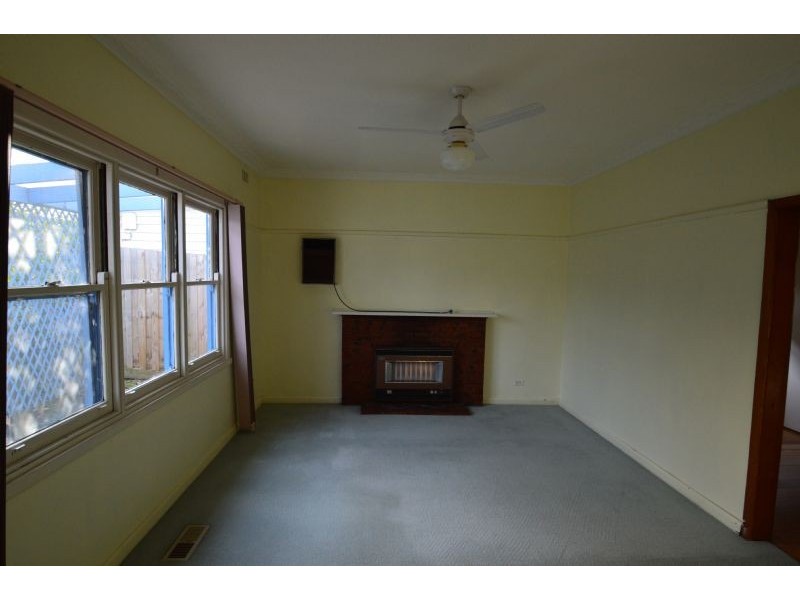 11 Phillip Avenue, Springvale VIC 3171