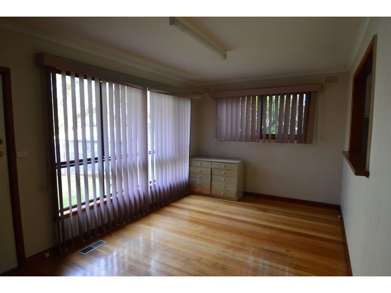 11 Phillip Avenue, Springvale VIC 3171