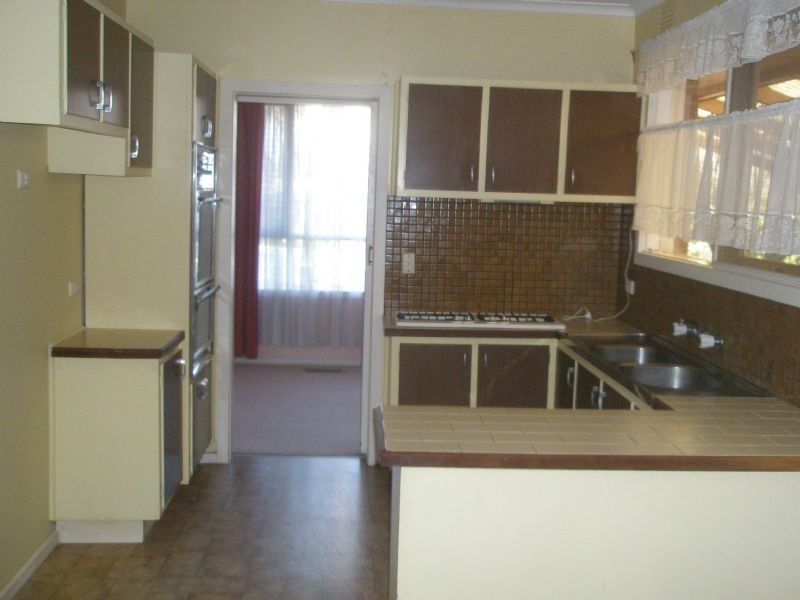 21 Merrick Crescent, Glen Waverley VIC 3150