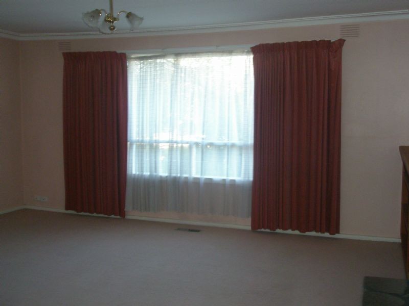 21 Merrick Crescent, Glen Waverley VIC 3150