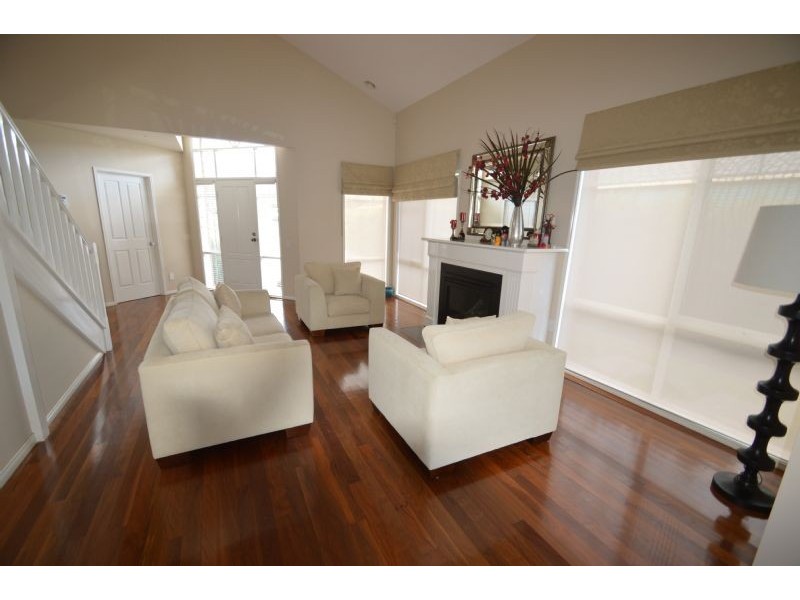 7 Galahad Crescent, Glen Waverley VIC 3150