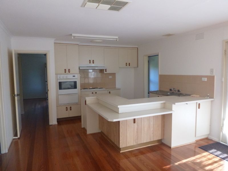 250 Brandon Park Drive, Wheelers Hill VIC 3150