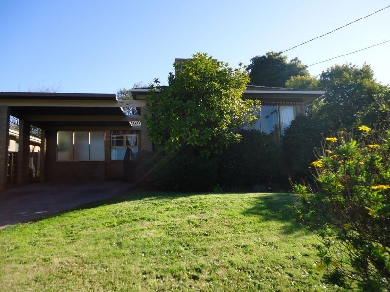 297 Gallaghers Road, Glen Waverley VIC 3150