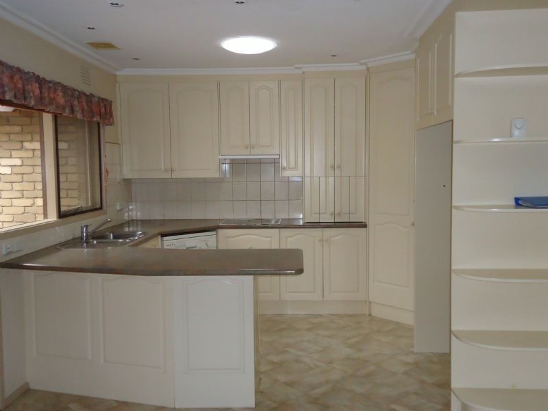 297 Gallaghers Road, Glen Waverley VIC 3150