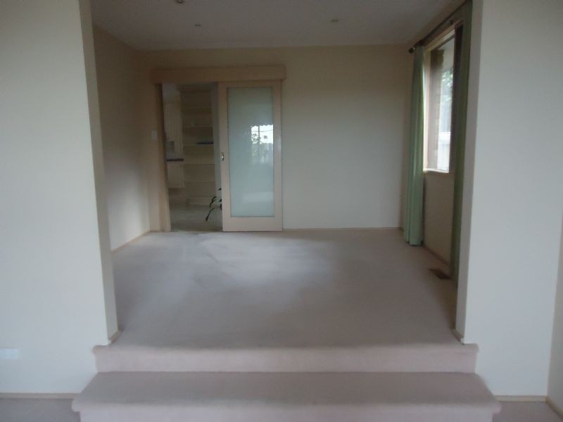 297 Gallaghers Road, Glen Waverley VIC 3150