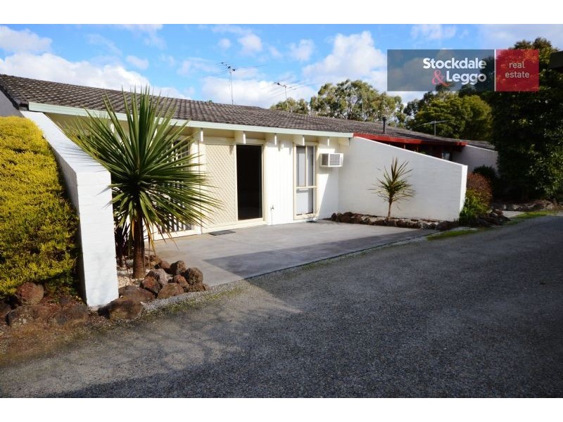 1/7 Carramar Avenue, Glen Waverley VIC 3150