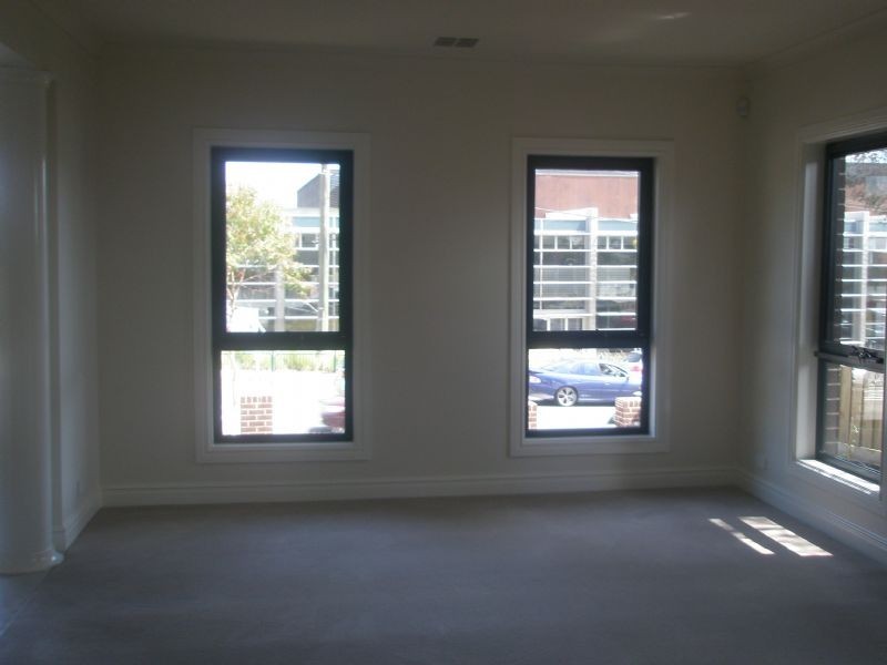 1/647 High Street Road, Glen Waverley VIC 3150