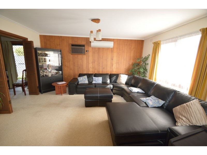 1 Cumberland Court, Glen Waverley VIC 3150