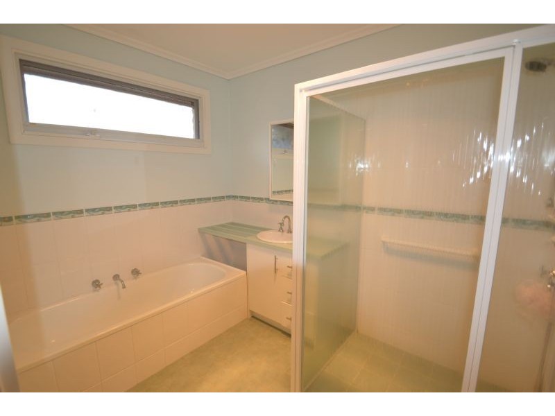 1 Cumberland Court, Glen Waverley VIC 3150