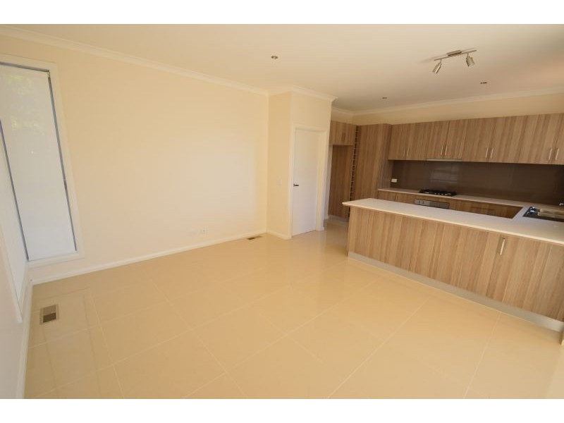 2/29 Mountain Ash Avenue, Ashwood VIC 3147