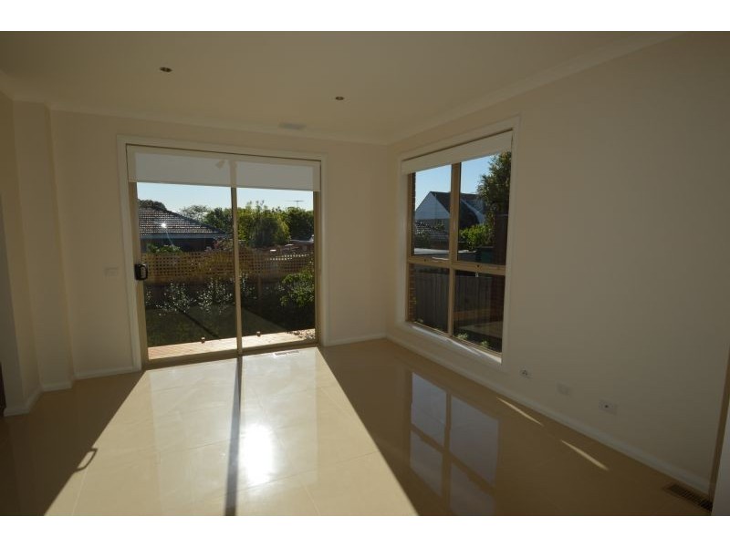 2/29 Mountain Ash Avenue, Ashwood VIC 3147