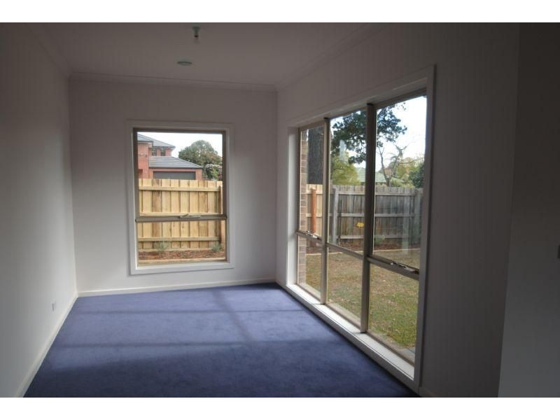 2/7 Kingsley Grove, Mount Waverley VIC 3149