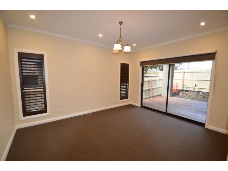 2B Oak Court, Mount Waverley VIC 3149