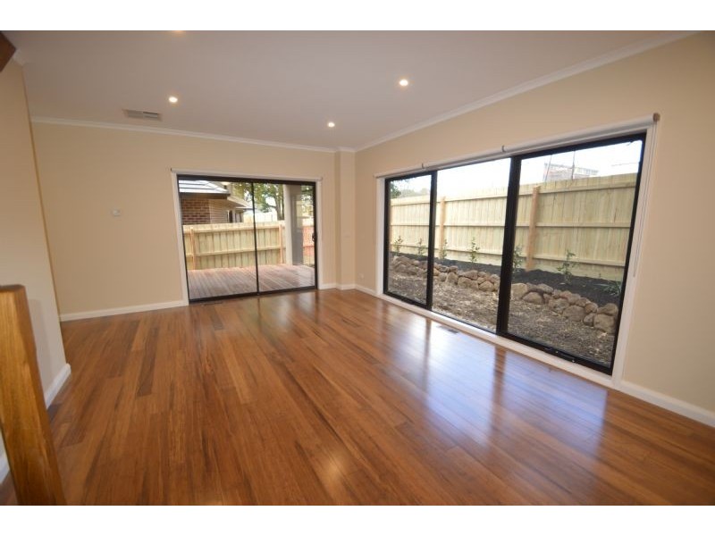 2B Oak Court, Mount Waverley VIC 3149