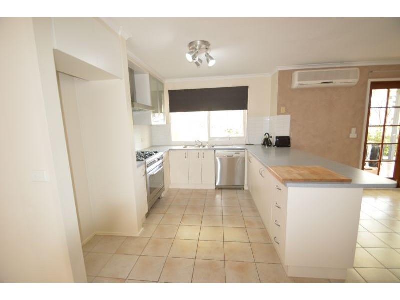 26 LaTrobe Court, Croydon Hills VIC 3136