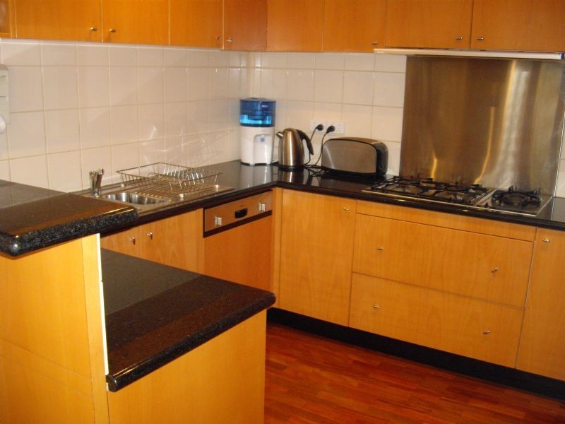 16/912 Glenferrie Road, Kew VIC 3101