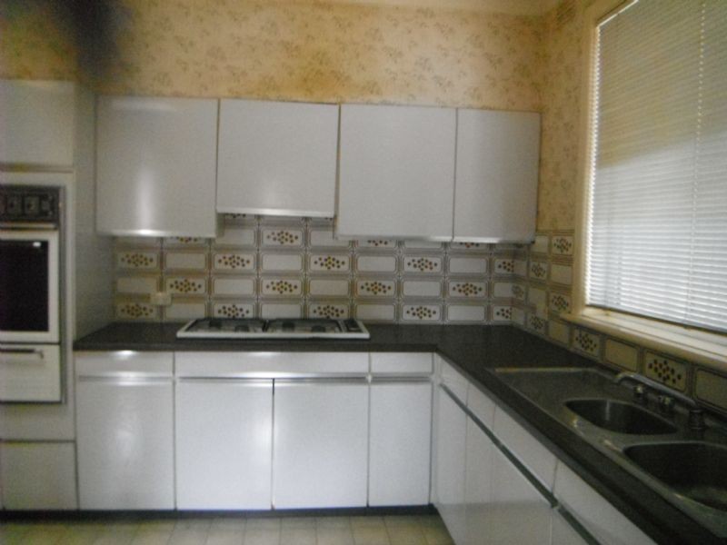 39 Myers Avenue, Glen Waverley VIC 3150