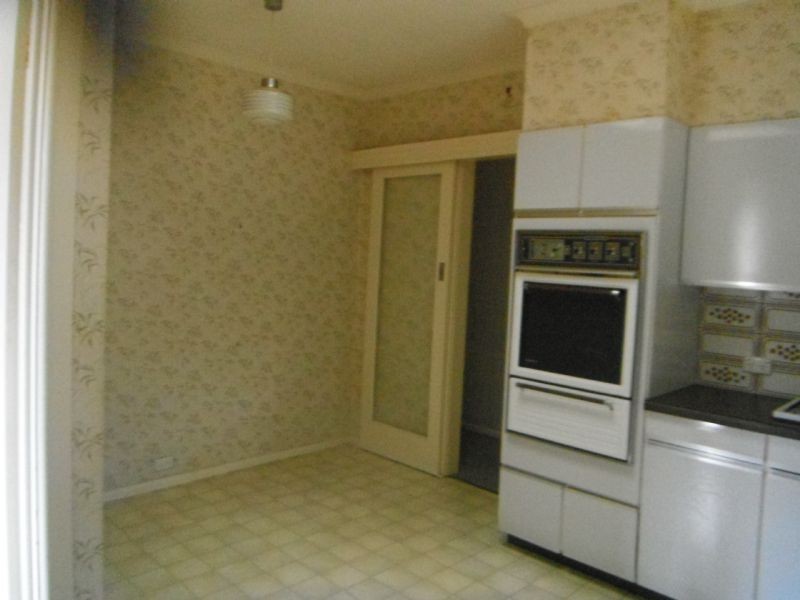 39 Myers Avenue, Glen Waverley VIC 3150