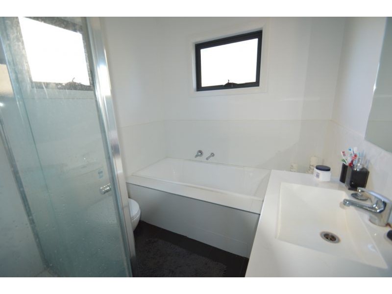 2/39 Therese Avenue, Mount Waverley VIC 3149