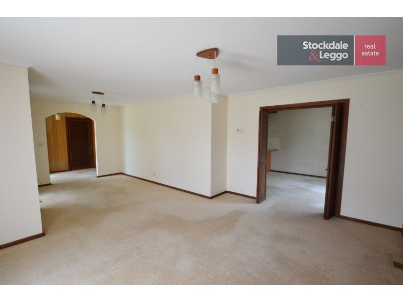 1 Cumberland Court, Glen Waverley VIC 3150