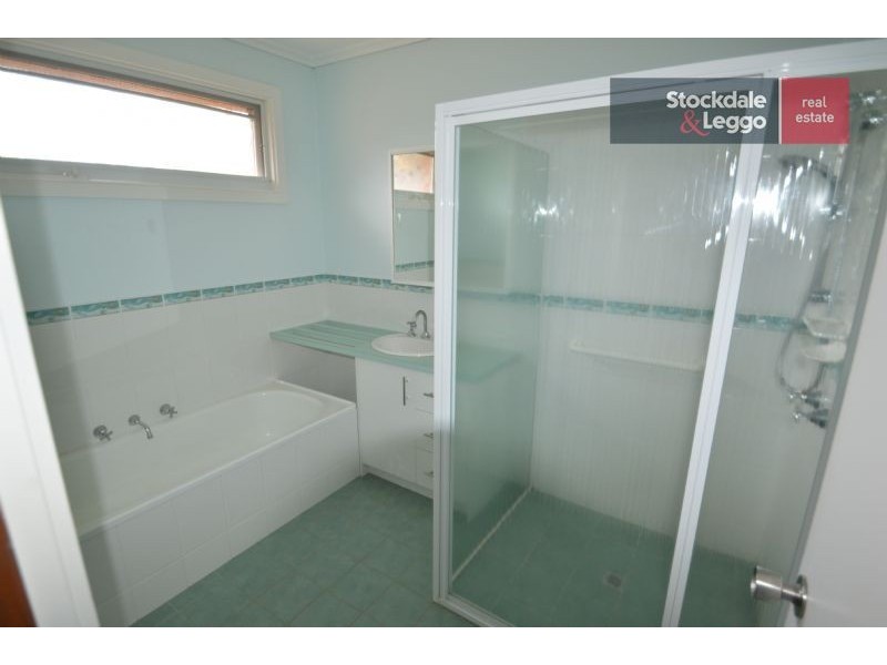 1 Cumberland Court, Glen Waverley VIC 3150