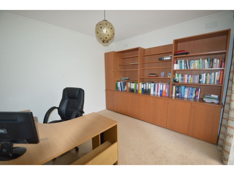 1 Oakern Street, Mount Waverley VIC 3149