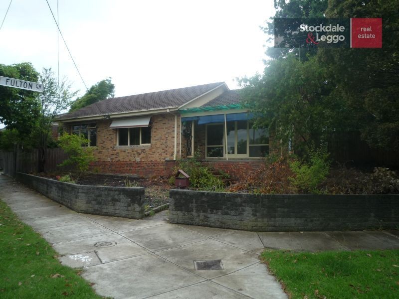 1 Fulton Crescent, Burwood VIC 3125