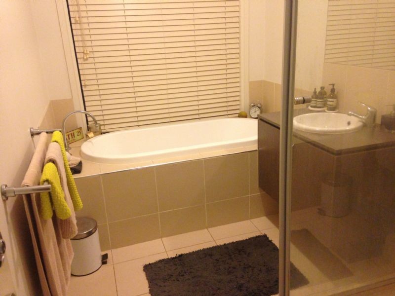 10 Moss Street, Cranbourne North VIC 3977