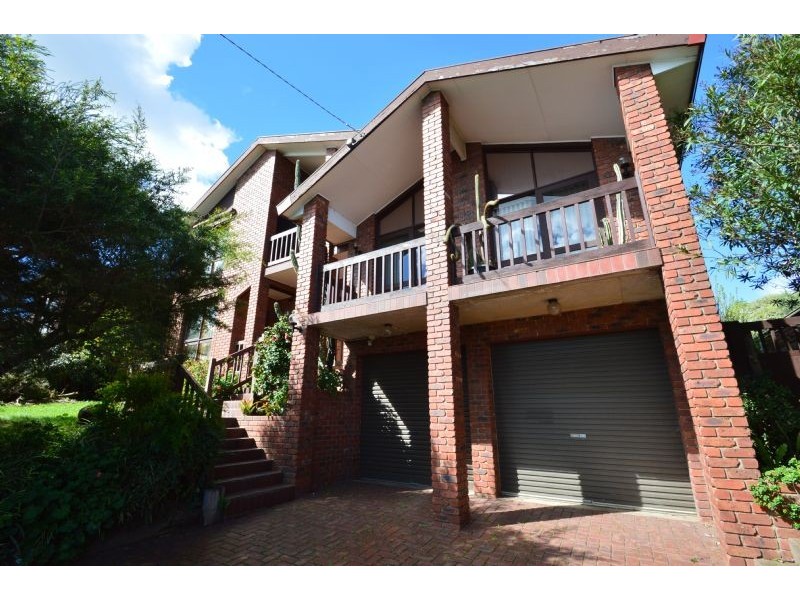 70 Viewmount Road, Glen Waverley VIC 3150