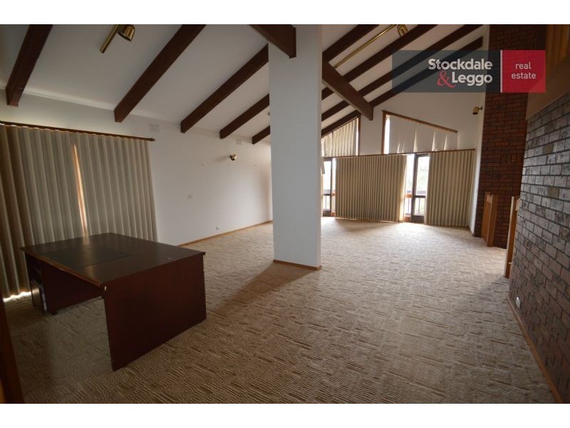 70 Viewmount Road, Glen Waverley VIC 3150